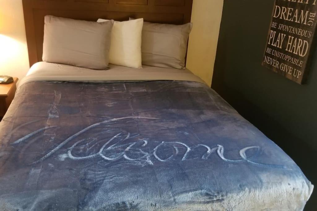 Osu King Bed Hotel Room 109 Wi-Fi Booking Stillwater Εξωτερικό φωτογραφία